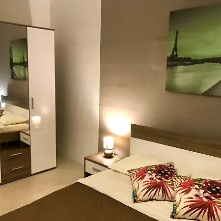 Apartment Elena Paceville San Ġiljan